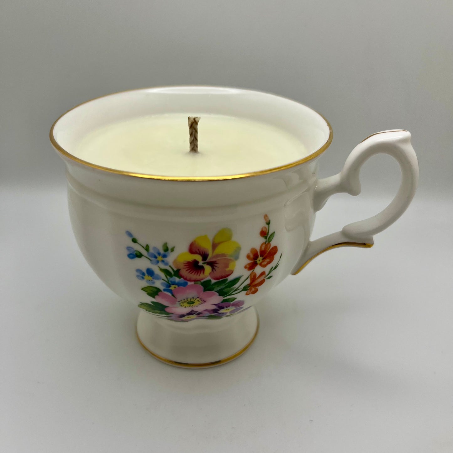 Lemongrass & Tangelo Scented Tea Cup & Saucer