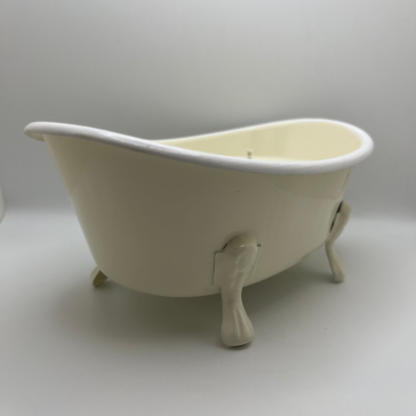 Lavender & Eucalyptus Scented Bath Tub