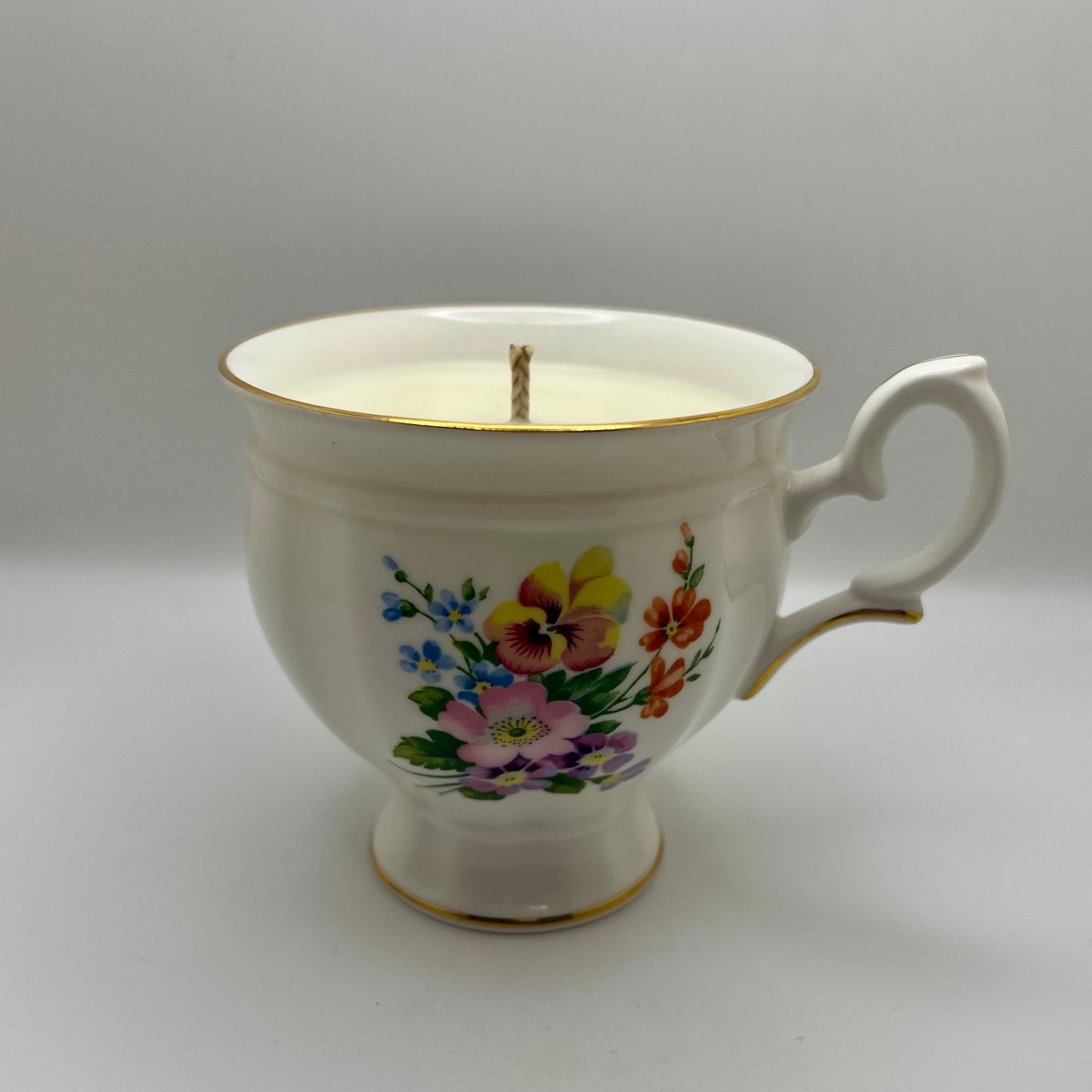 Lemongrass & Tangelo Scented Tea Cup & Saucer